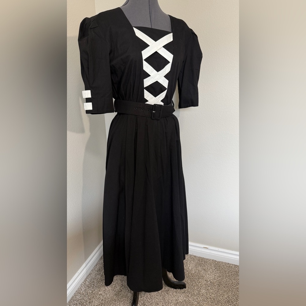 Vintage Black Puff Sleeve dress with pockets